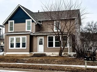 904 Main St, Elgin, IA 52141