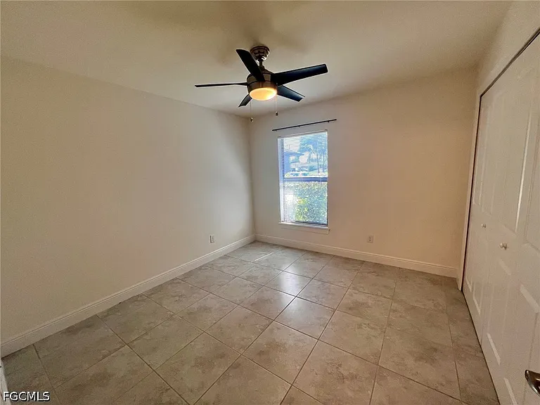 3322 NW 17th Ln — Photo 5