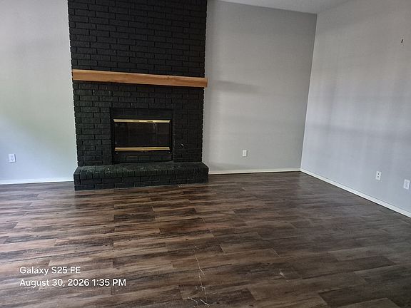 3rd image of 503 S Redwood Pl