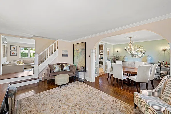 Sold by Nest Seekers International | media 3