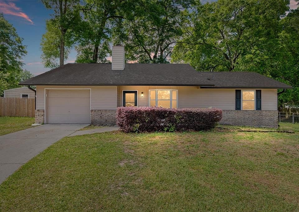 1st image of 4746 NE 27th Ct