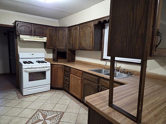 5th image of 4006 Bryant Ave N