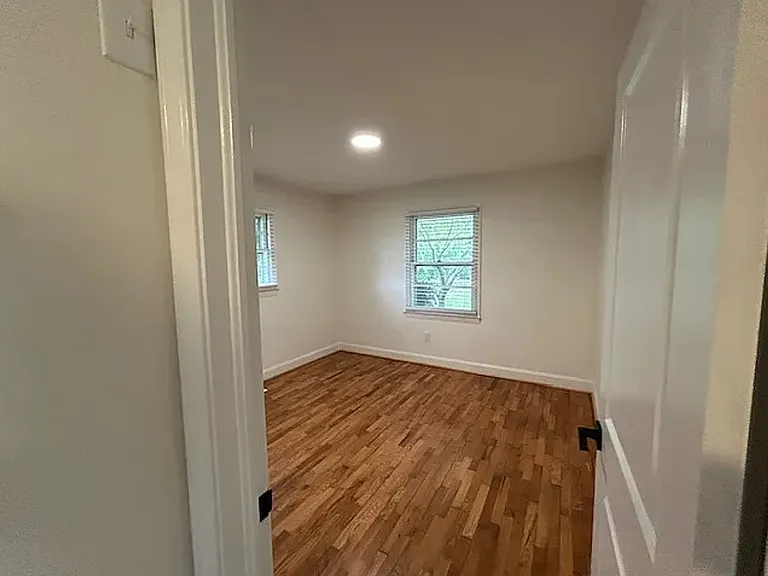 202 Gilliland Ave — Photo 3
