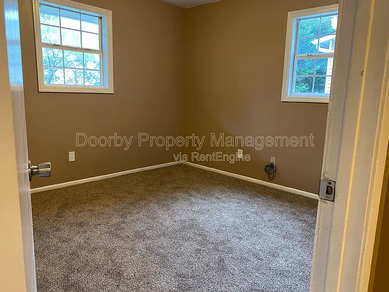 3916 Blanchard St — Photo 10