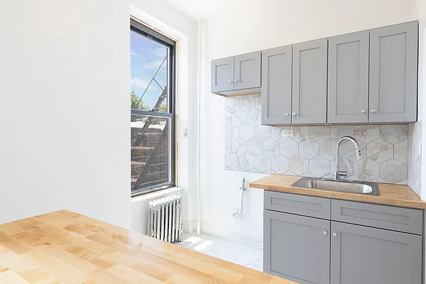 Rented by NMRE | media 6