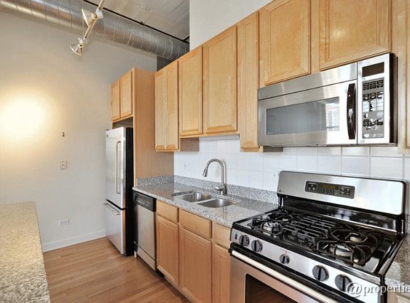 3rd image of 221 E Cullerton St APT 504