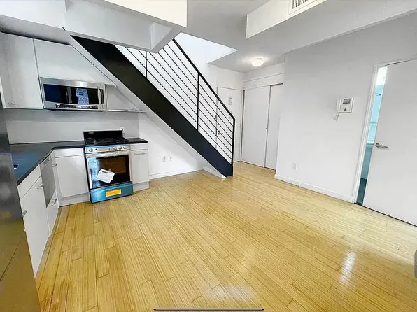 43 Avenue C image 1 of 10