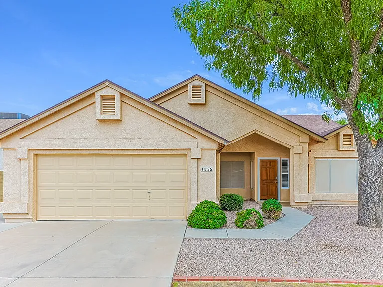 4526 E Towne Ln — Photo 1