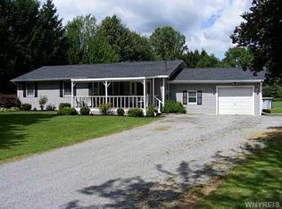 13620 Steiner Rd, Akron, NY 14001