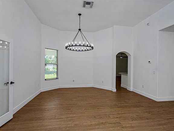 4th image of 1222 N HART BOULEVARD