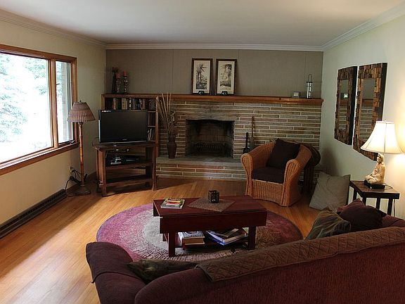 Living Room 13x27