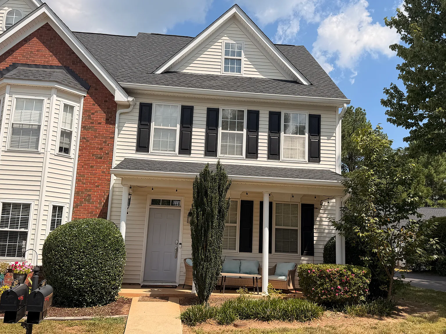 2 bed, 2.5 bath, 1523 sqft, $2,295 — Photo 1