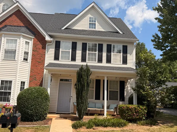 2627 Garden Knoll Ln, Raleigh, NC 27614