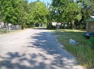 11 Robinson Ln, Sumter, SC 29150