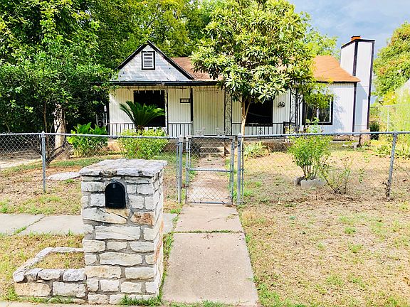 3rd image of 3606 Thompson St