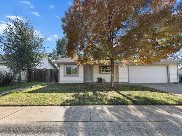 1261 Woodside Meadows Dr, Redding, CA 96002
