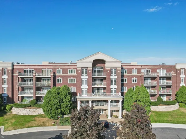 7031 W Touhy Ave APT 308, Niles, IL 60714