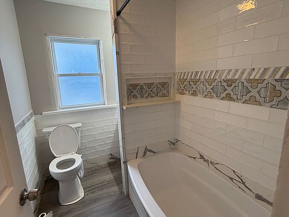 5th image of 41 Erie Ave #1