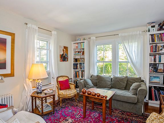 3rd image of 49 Bayview Ave