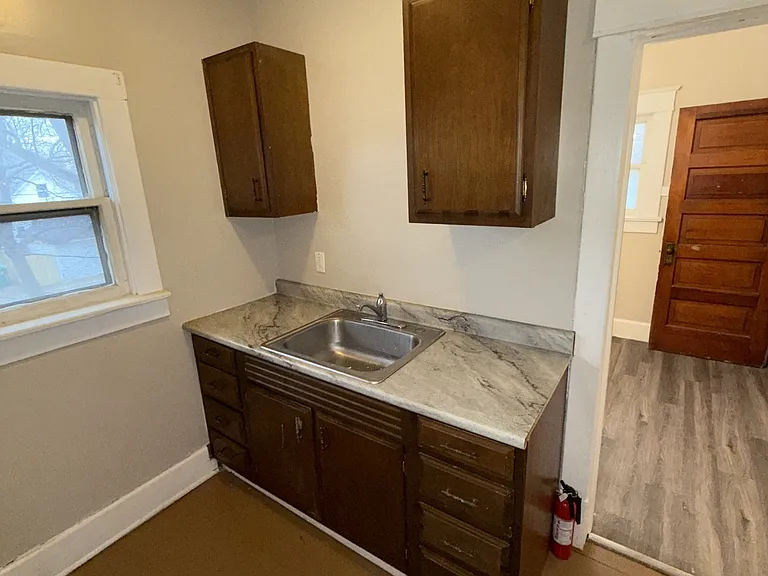 303 Harrison St — Photo 8