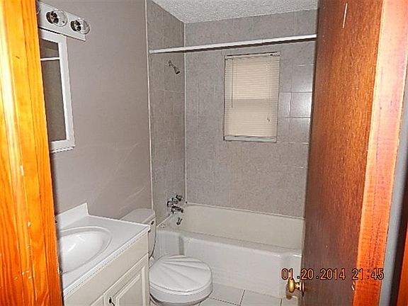 2nd image of 1009 Woodhaven Dr