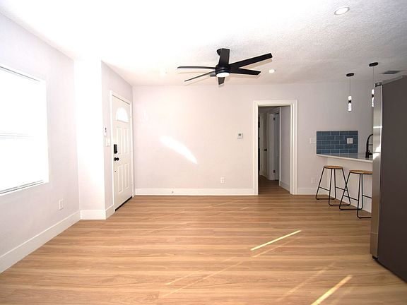 5th image of 4735 Dundee Rd