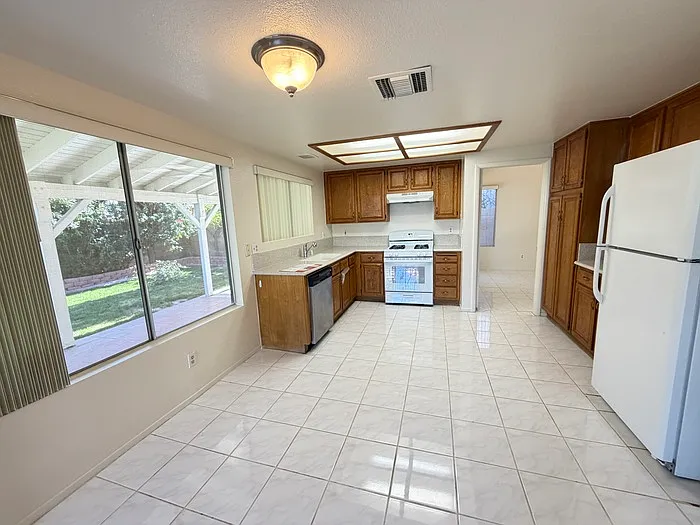 7487 Palermo Ave — Photo 4