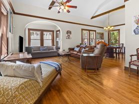204 NE 3rd Ave, Gainesville, FL