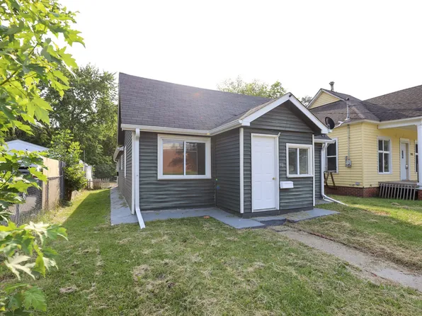 901 SW 62nd St, Des Moines, IA 50312