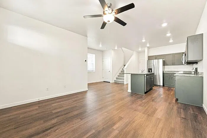 3 bed, 2.5 bath, 1468 sqft, $2,545 — Photo 4