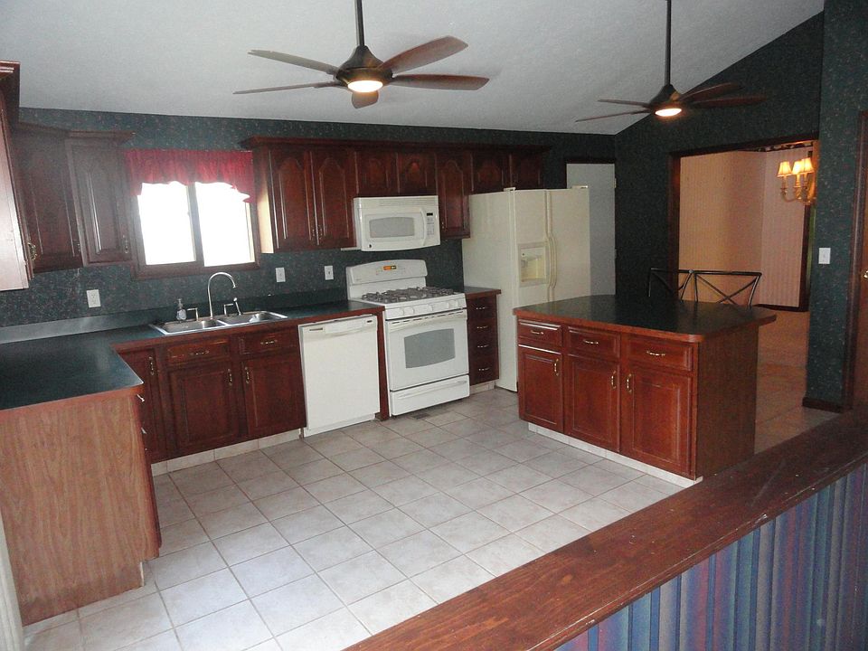 1st image of 5984 Thunderbird Dr