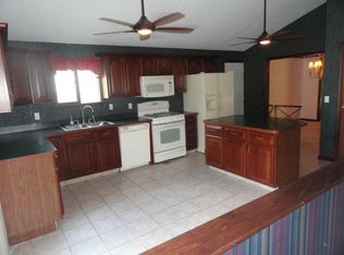 5984 Thunderbird Dr, Mentor On The Lake, OH 44060