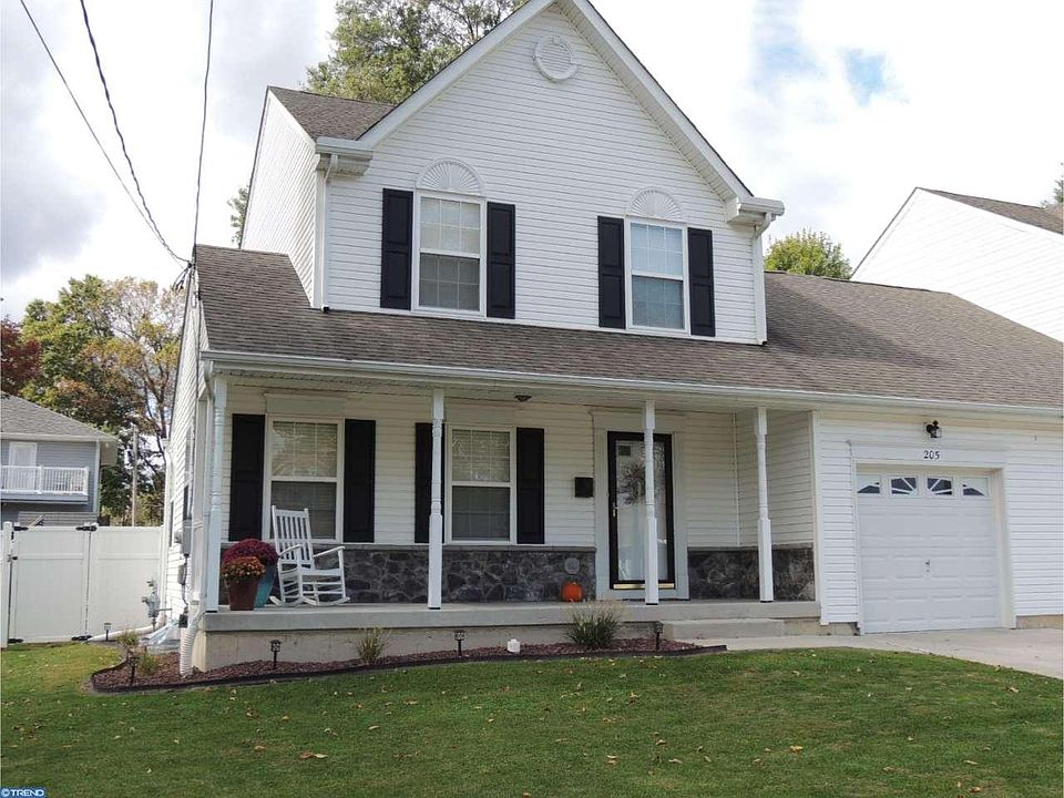 1st image of 205 S Clifton Ave