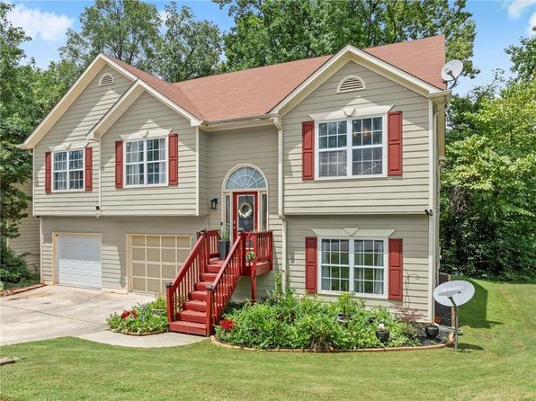 1647 Tunbridge Ln, Lawrenceville, GA 30043