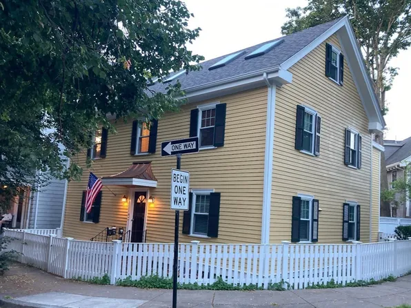 7 Perry St #1, Brookline, MA 02445