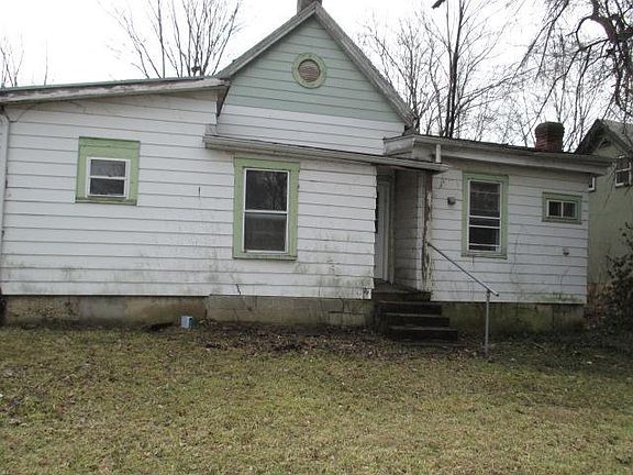 2nd image of 700 Stewart Ave