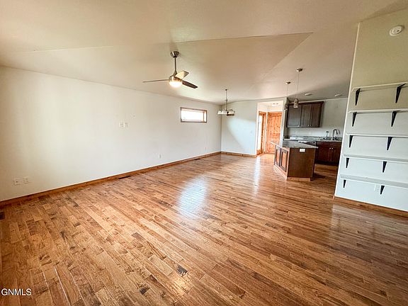 4th image of 3904 Lillian Ct SE