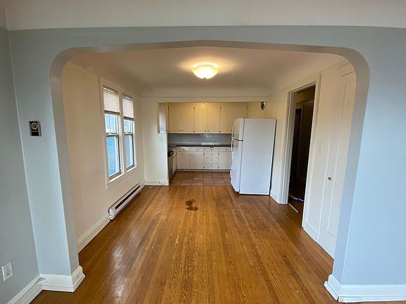 3rd image of 2250 Bonair Pl SW APT 202