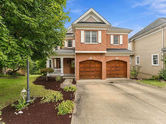 3rd image of 932 Suncrest Pl