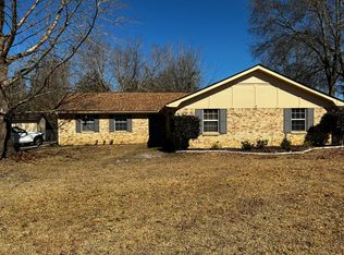 16 Westmoreland Rd, Petal, MS 39465