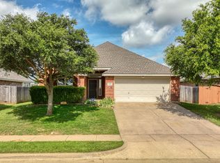 1104 Junegrass Ln, Crowley, TX 76036