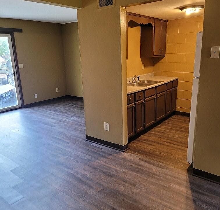 1st image of 2102 7th St #B