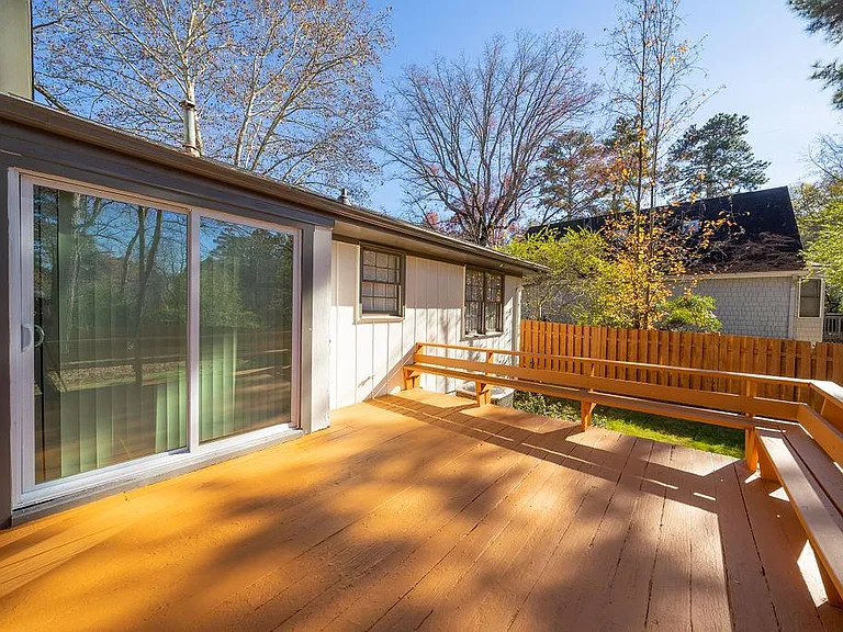 673 Fairfield Dr — Photo 25