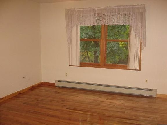 4th image of 10 Chopek Ln
