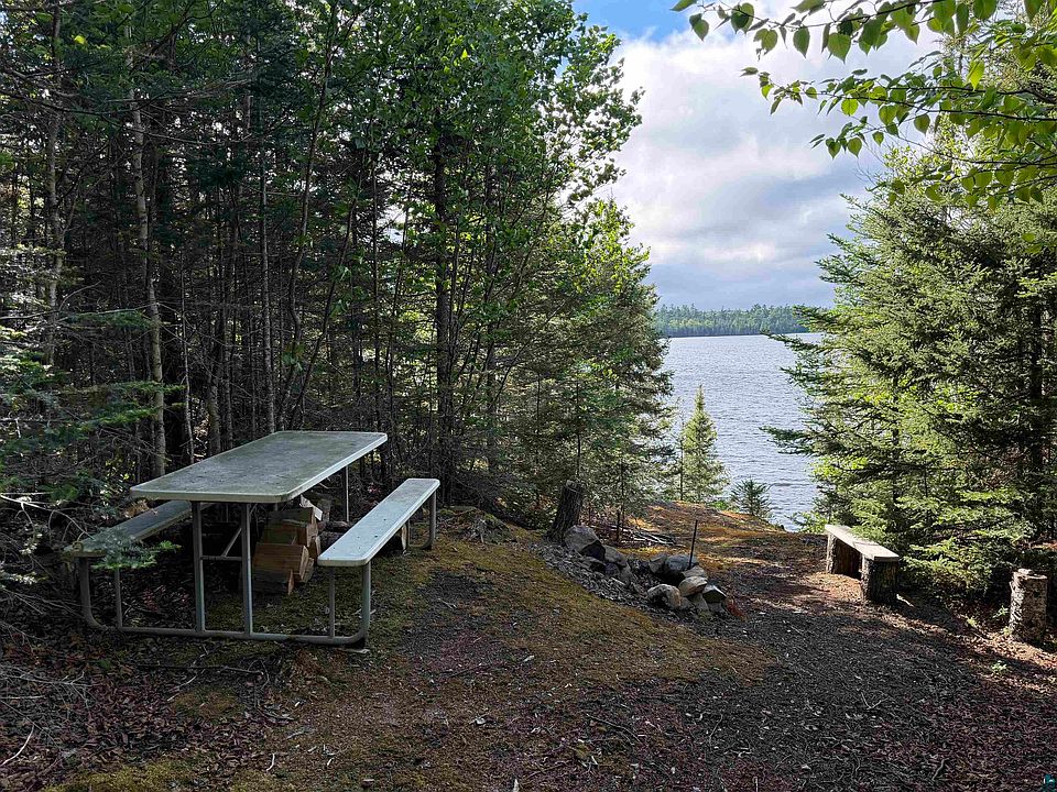 1st image of 27 Wilderness Tr
