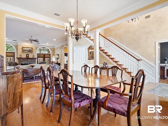 4th image of 4705 Winchester Ct