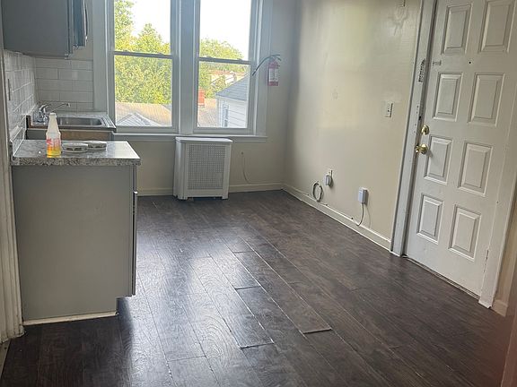3rd image of 160 Norman Rd #2-L