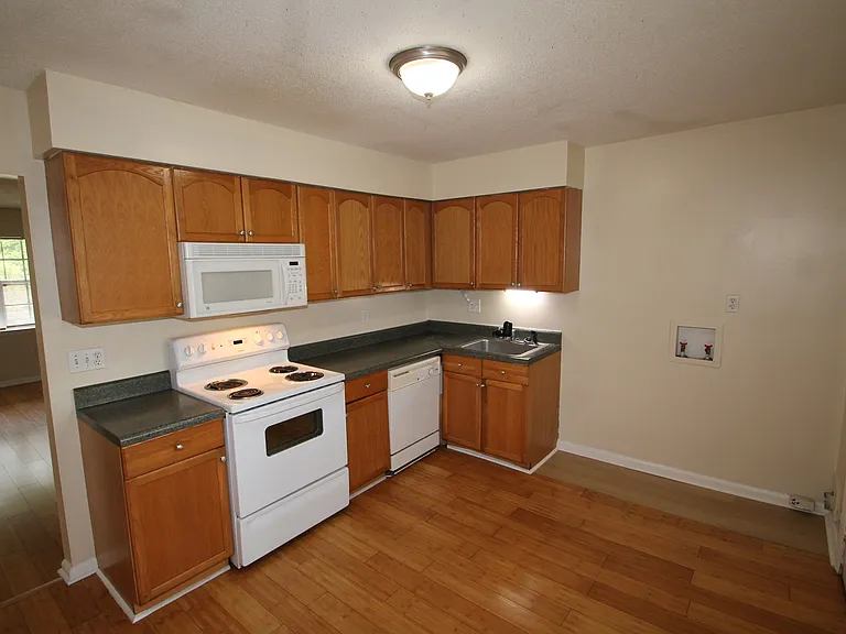 2528 Semken Ave #D — Photo 5