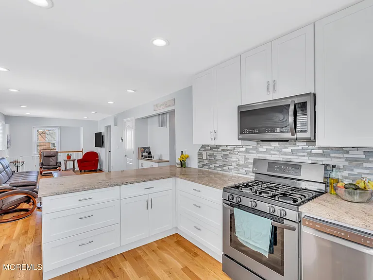 410 4th Ave #1 — Photo 39