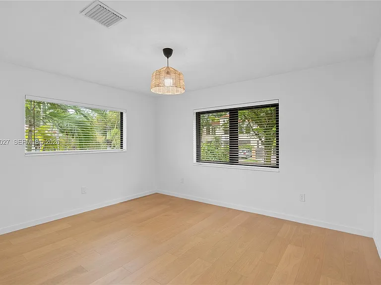 517 Palermo Ave — Photo 26